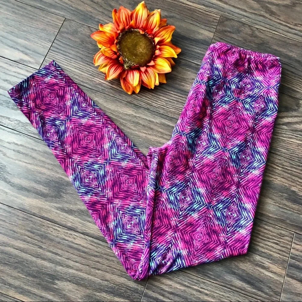 🦋B2G1🦋LuLaRoe Diamond Aztec Print Leggings OS - Picture 4 of 7
